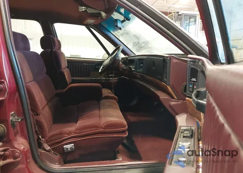 1993 Buick Park Avenue z USA, uszkodzony, nr VIN 1G4CW53L1P1648932